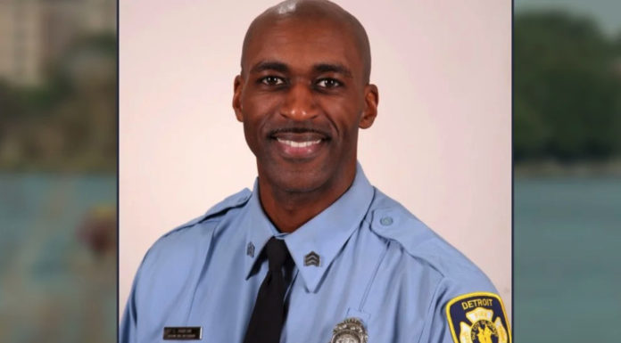 Off-duty officer dies in an attempt to save three girls from drowning