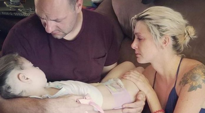 Mom reveals why she is sharing her daughter’s last moments on Facebook