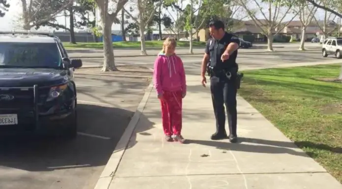 Police officer makes headlines when he asks girl living in a “suspicious vehicle” to follow him to the sidewalk