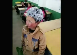 8-year-old comes to school with frozen head, when teacher takes a closer look his heart breaks