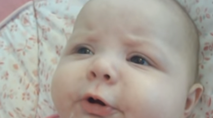 A three-month-old baby humming ‘Twinkle, twinkle, little star’ – You’ll feel good all day after watching this video