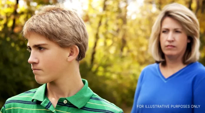 My mom kicked me out of home after dad’s death – but I returned for payback years later
