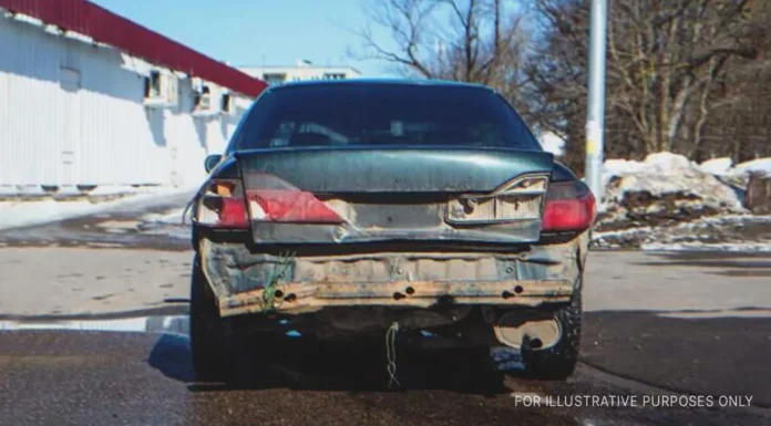 Lady learns her husband switches from SUV to old cheap car daily and leaves town