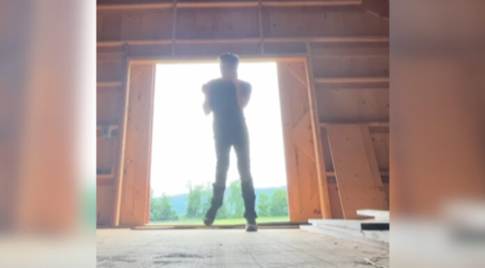 Kevin Bacon shakes off his ‘footloose’ record for celebratory throwback dance