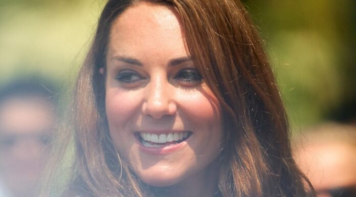 Royal expert shares tragic verdict on Kate Middleton – accusing palace of not protecting her