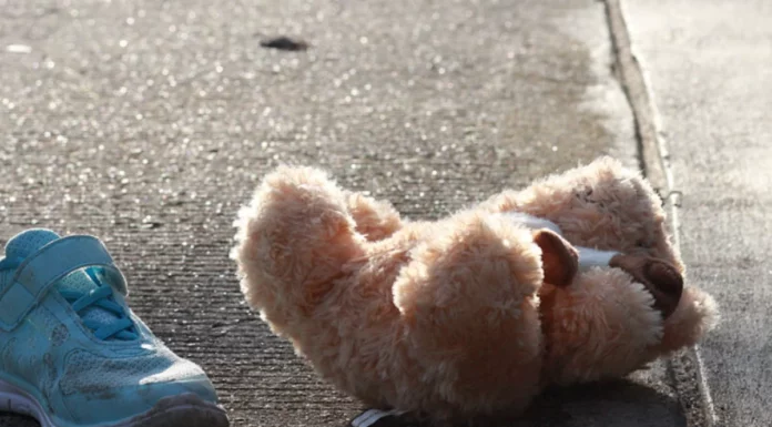 9-year-old girl and baby brother killed in horrific Easter car crash, then parents find her note to herself