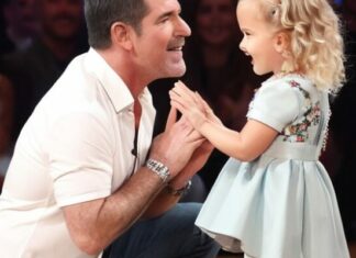 This long-awaited moment, Simon Cowell pressed the button, knelt down and begged: Sing again!