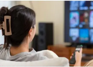 Former 90s talk show star, now unrecognizable, claims Instagram is refusing to verify her account