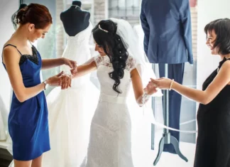 I promised to pay for my niece’s wedding dress, but quickly reconsidered after overhearing her phone conversation