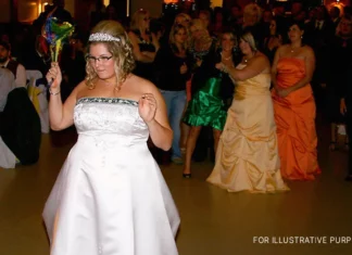 I called off my wedding 30 minutes before the ceremony after reading a note from my maid of honor