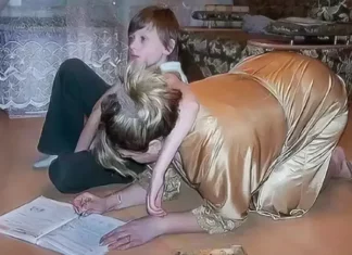 Woman visits best friend who recently adopted a baby, realizes the child is her own biological son