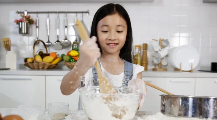The reason why the 7-year-old daughter of my fiance cooks and does all the chores daily left me speechless