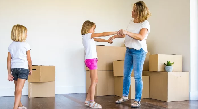 A millionaire gifted me a house as a mother of five – When I entered and read the note left inside, I was shocked