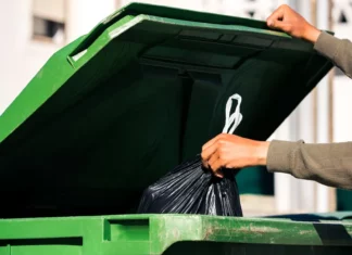 My husband suddenly started cleaning the kitchen & taking out the trash – When I found out why, I got my revenge