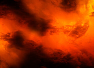 Woman spends 11 minutes in heaven and hell, returns with warning