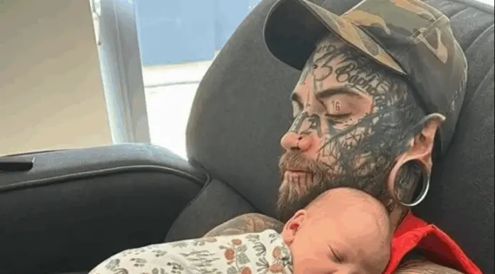 Dad with a body fully covered in tattoos decides to transform his appearance – Here’s why