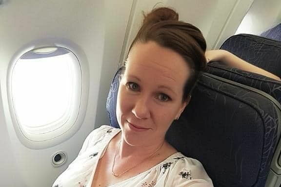 Pregnant woman on a flight forced to kneel by a flight attendant – This is the reason why