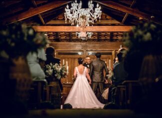 I noticed something strange about the bride – what I found under her dress shocked everyone