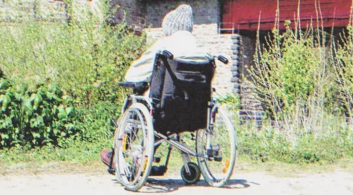 A father spends the night outside in a wheelchair after his children forget about him