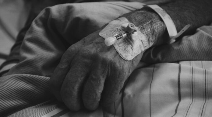 If Your Parent Shows These Signs, They May Be Nearing the End of Life. Prepare Yourself for What’s to Come
