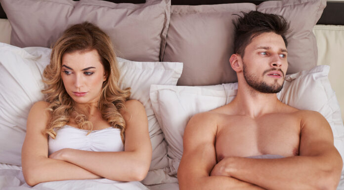 16 Subtle Clues Your Partner May Not Be Loving You as You Deserve