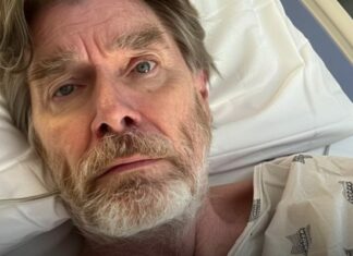 Businessman hits rock bottom after diagnosis, until a hospital encounter changes everything