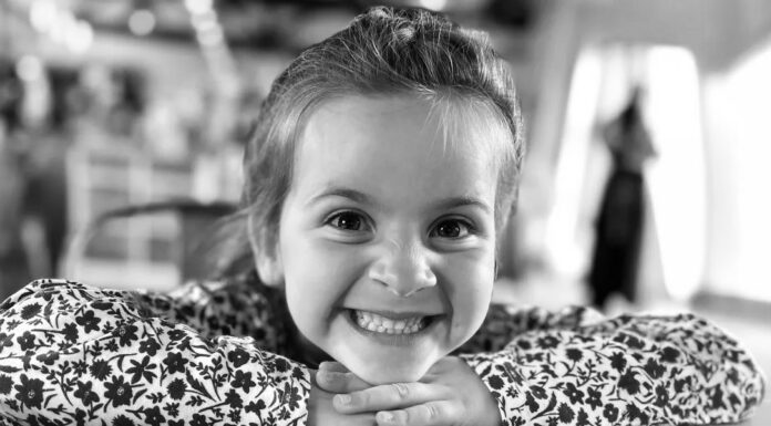 6-Year-Old TikTok Star Joules Smith Passes Away in Her Parents’ Bed Weeks After Her Last Video – Details