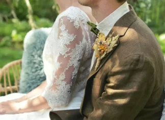 Waitress Discovers Her Husband as Groom at Wedding — Story of the Day