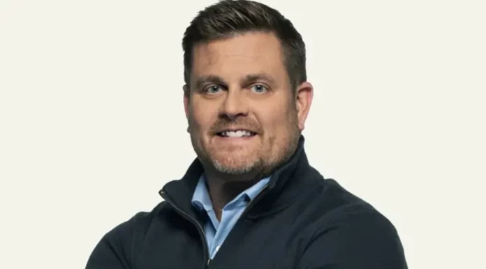 UnitedHealthcare CEO, Brian Thompson fatally shot