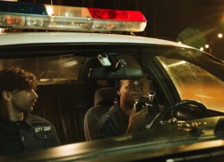 The police showed up at my newly rented house and insisted on inspecting the basement—what they discovered was something I never expected