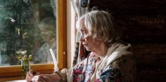 My Wife’s Knitted Sweaters For Our Grandchildren Ended Up in a Thrift Store—Her Heartbreak Made Me Teach Them a Lesson