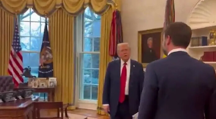 Viewers noticed a strange detail in the Oval Office, sparking widespread curiosity