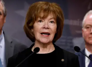 Senator’s sharp reply after Elon Musk demands to know what she ‘got done last week’