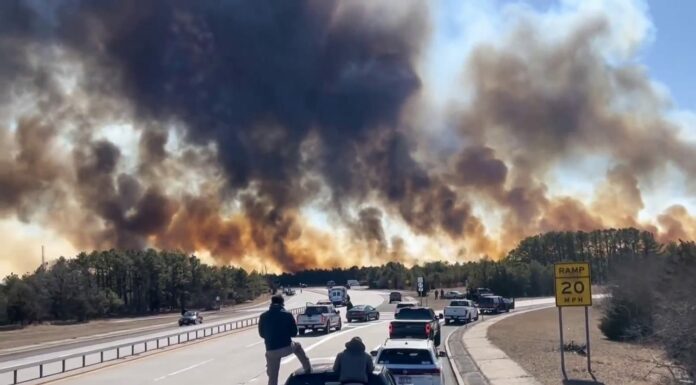 Hamptons Residents Scramble to Escape Raging Fires