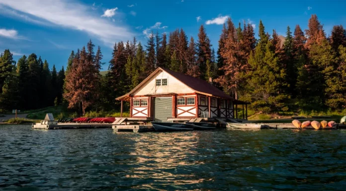 Mom promised me the lake house, but after I paid for renovations she gave it to my sister