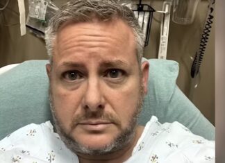 I was diagnosed with terminal bowel cancer in my 40s – the only sign was a problem millions suffer everyday