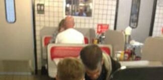 My 5-year-old brought an entire restaurant to tears with one simple act