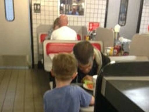 My 5-year-old brought an entire restaurant to tears with one simple act