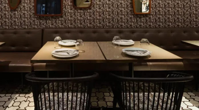 The secret of the mirror image: Long lost brothers