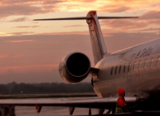 Plus-size influencer says airlines should accommodate people like her