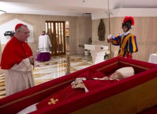 The holy items inside Pope Francis’ casket
