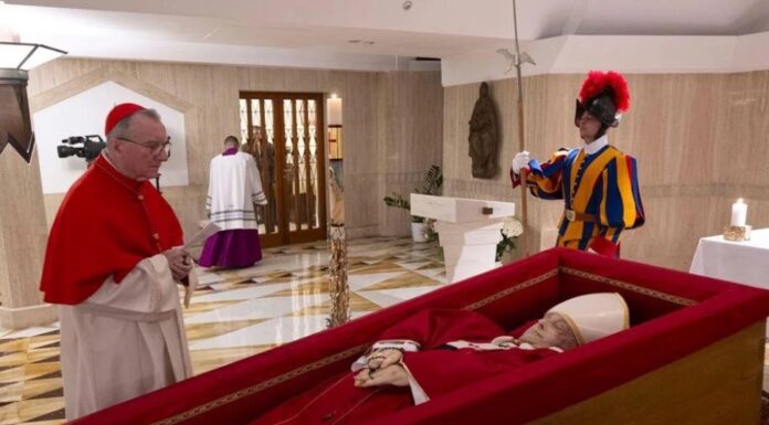 The holy items inside Pope Francis’ casket