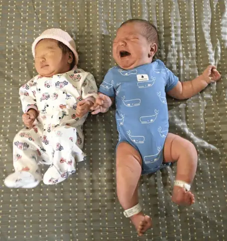 Australian mom had given birth to a big baby boy that weighted 6 kilograms and was 61 centimeters long.