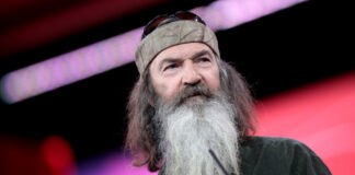Phil Robertson, ‘Duck Dynasty’ patriarch, dies at 79