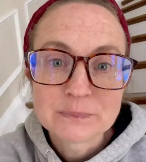 Katie Duncan shares one movement people make when they near death.