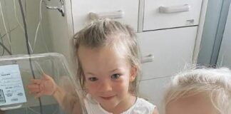 Couple with dwarfism have three children against all odds