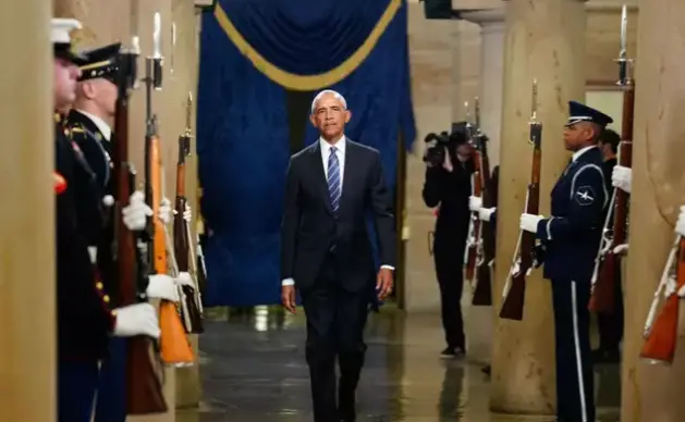 Barack Obama criticized the current administration and issued a stark warning about the future of the country under the leadership of Trump.