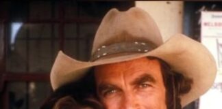 Where is Laura San Giacomo now?