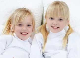 My fiancé left me and his twin daughters during our vacation