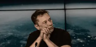 Elon Musk’s viral photo fuels speculation
